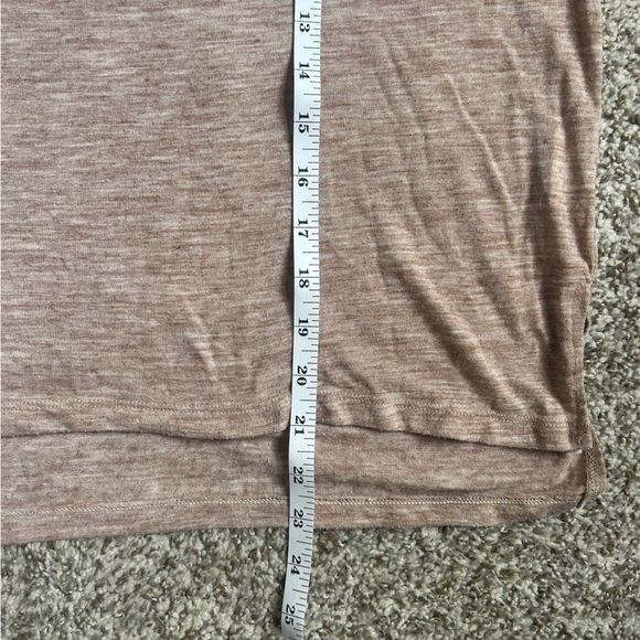 🦋 Old Navy Light Brown Cream Turtleneck Top Lightweight Casual Neutral Blouse - Picture 6 of 6